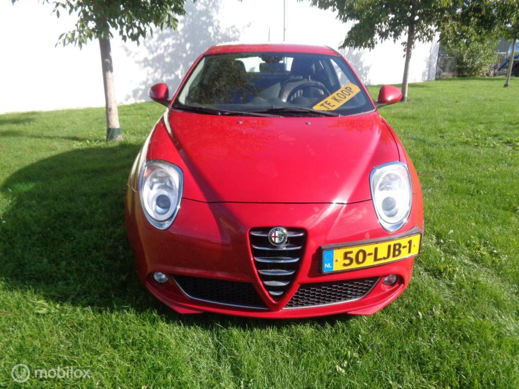 Alfa Romeo MiTo 1.4 t distinctive 136 pk/airco/lm velgen/pdc/dna knop/nieuw