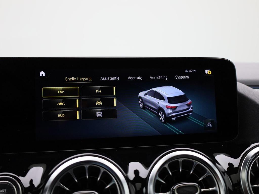 Mercedes-Benz Gla-klasse 250 e amg line premium plus | automaat | panorama 