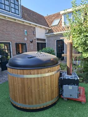 Houtgestookte hottub