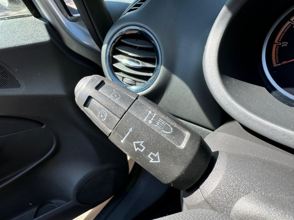 Opel Corsa 1.4-16v enjoy