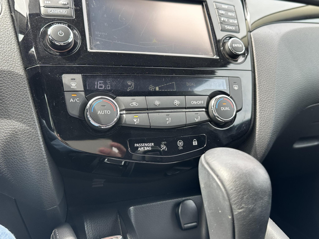 Nissan Qashqai 1.2 n-connecta | navigatie | 360° camera | trekhaak | keyles