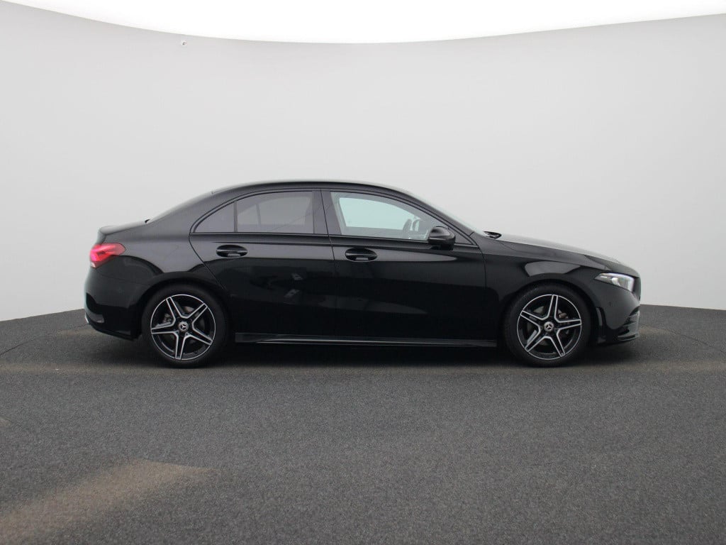 Mercedes-Benz A-Klasse 200 business solution amg | automaat | navigatie | a