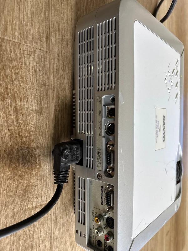 Sanyo ProXtraX Projector – PLC-XU7301 – Grijs 🎥