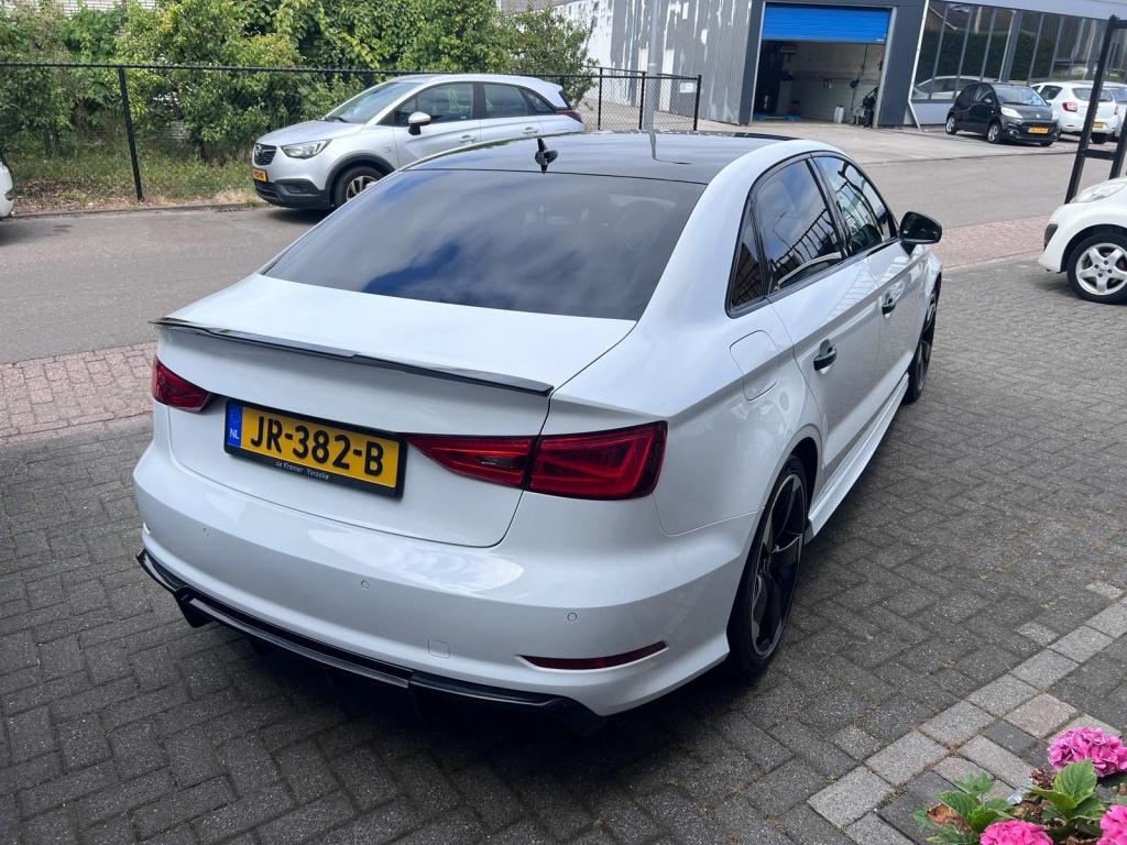 Audi A3 limousine 1.4 tfsi cod ambiente pro line plus