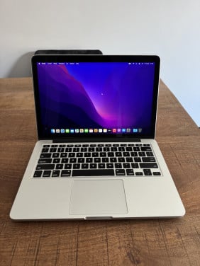 Apple Macbook Pro 13 inch early 2015
