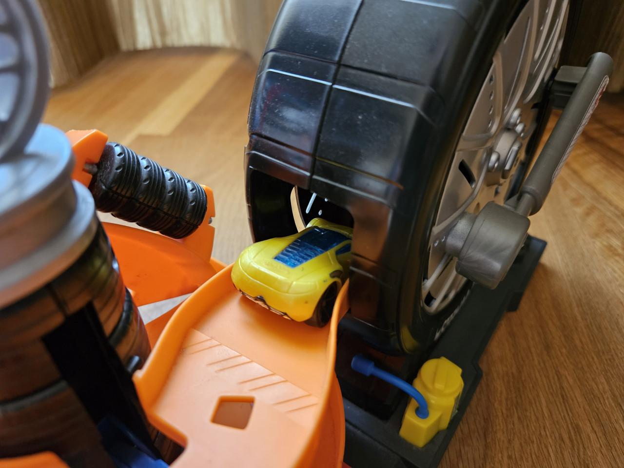 Hot Wheels bandenshop z.g.a.n.