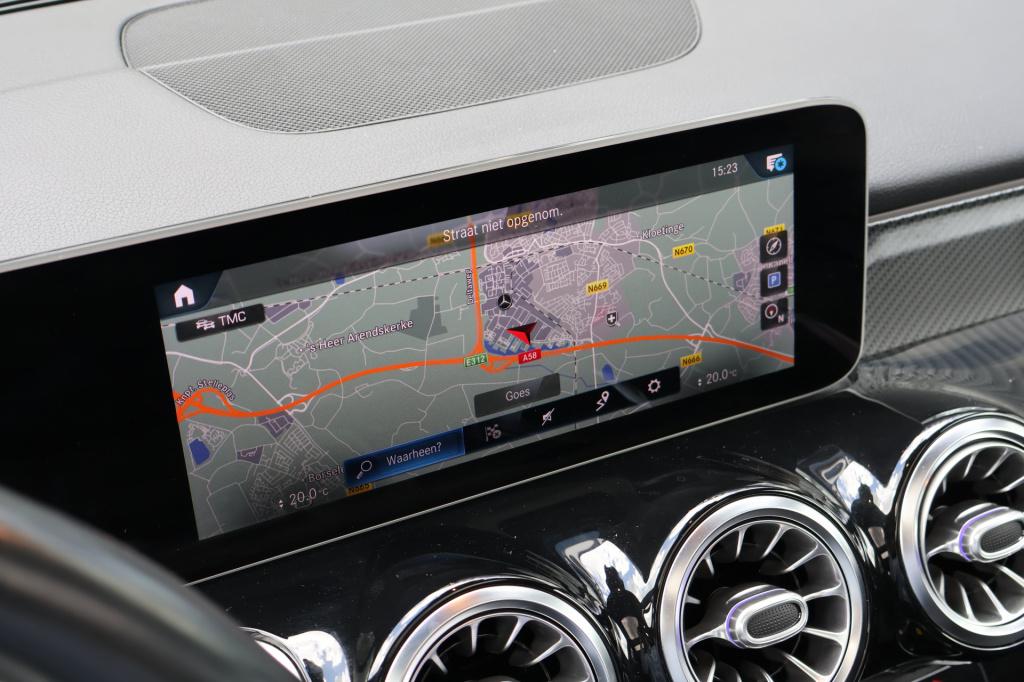 Mercedes-Benz Glb 200 business solution amg 163 pk i panoramadak i trekhaak