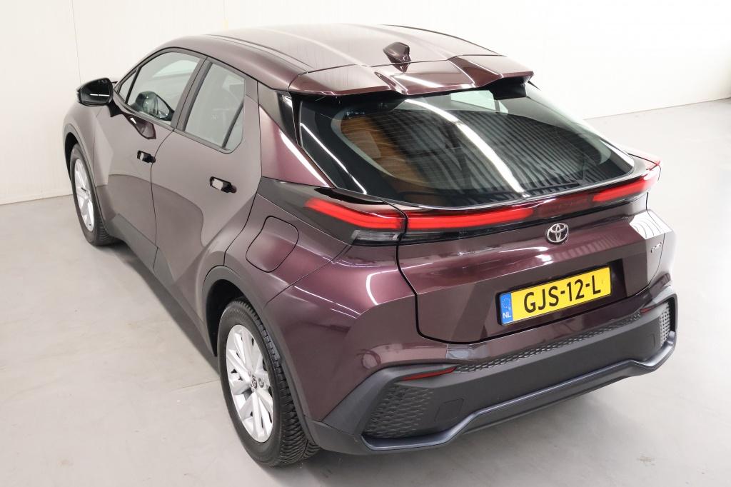 Toyota C-hr 1.8 hybrid 140 active