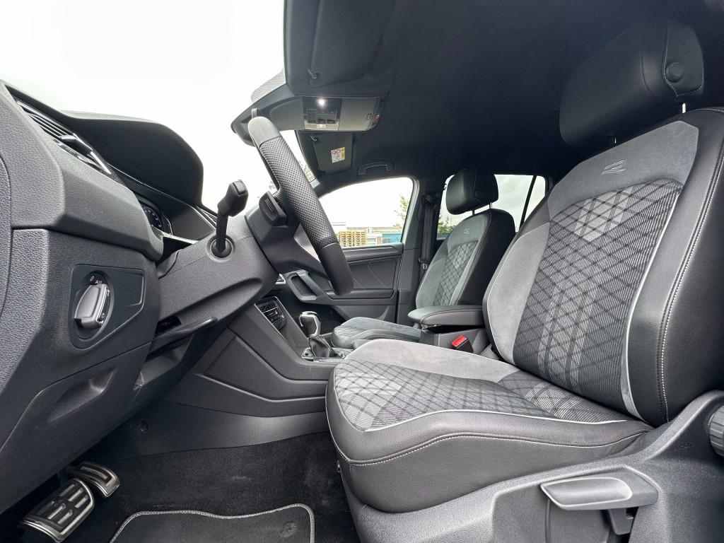 Volkswagen Tiguan 1.5 tsi r-line business+ trekhaak camera 20'' black style