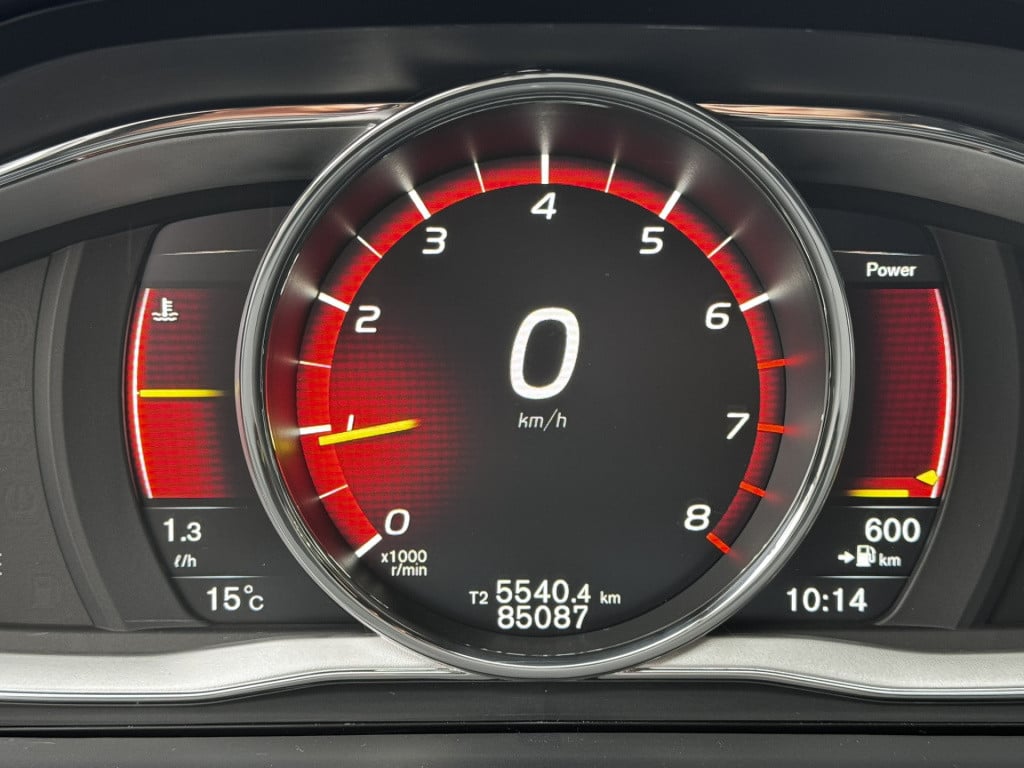 Volvo V60 cross country 2.0 t5 polar+ | 19" lmv | on-call | trekhaak