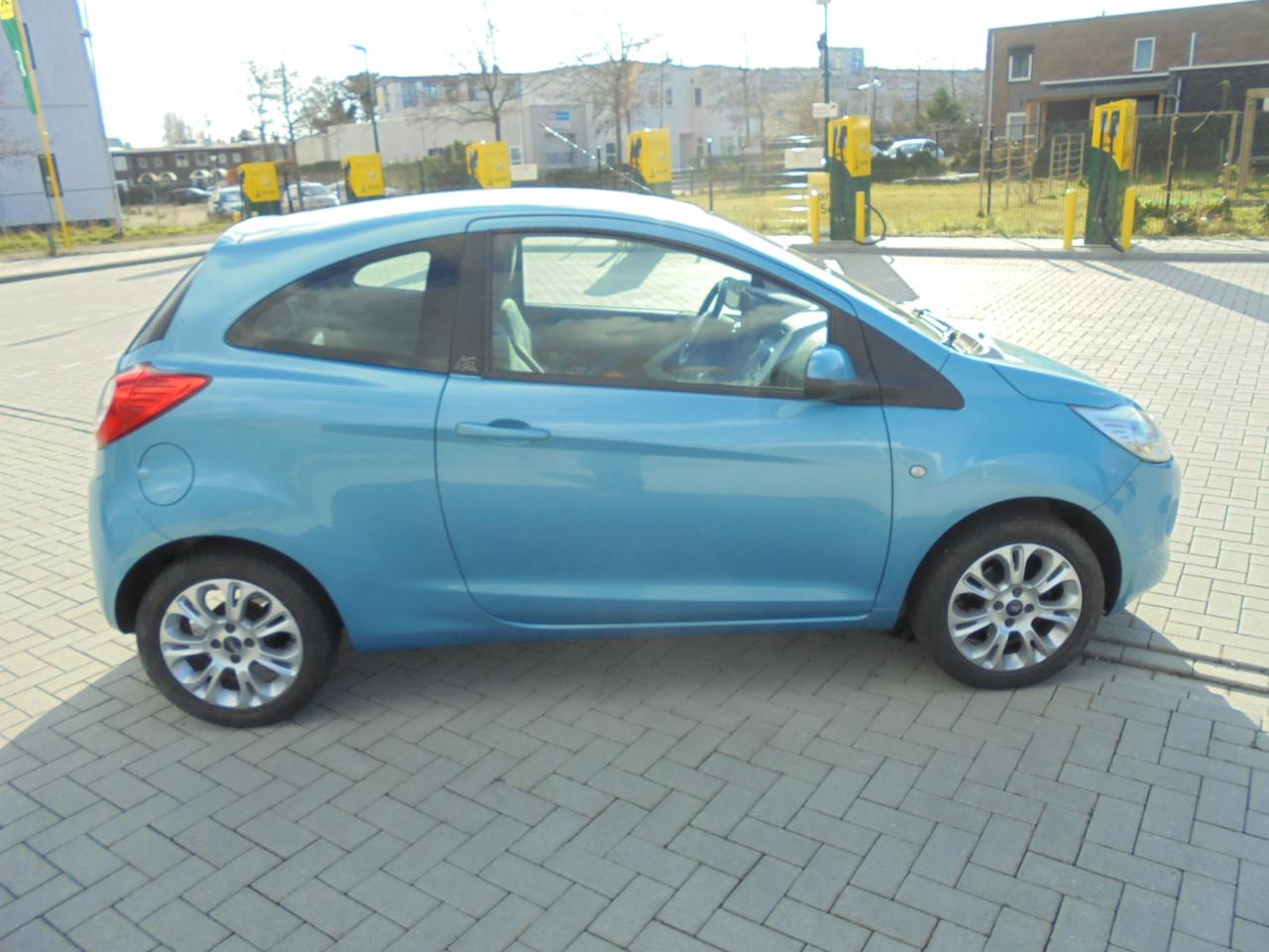 Ka 1.2 Trend trendy interieur slechts 134.254 Km Apk  nieuw bij aflevering