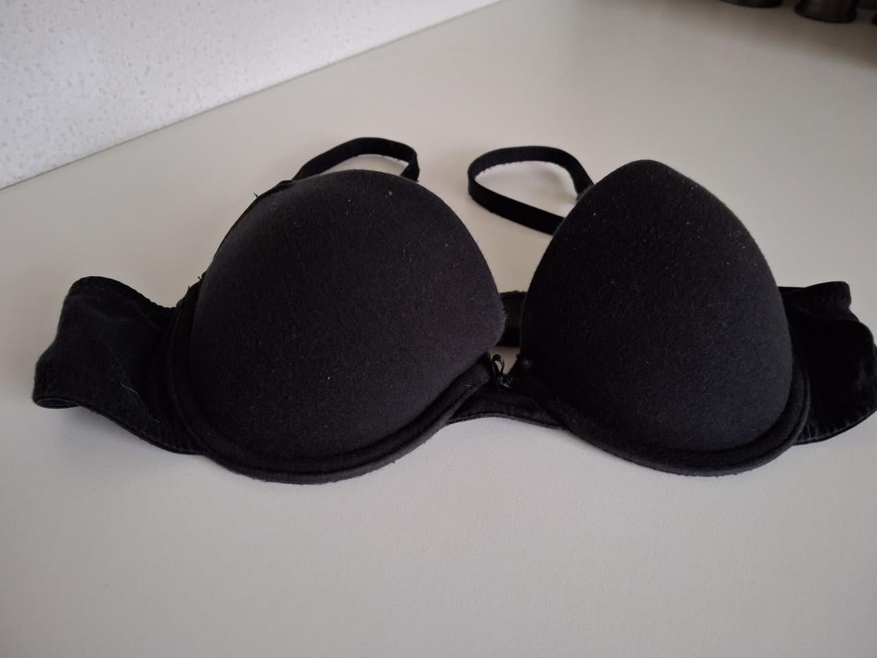 Zwarte beugel B.H van de hema maat 75A