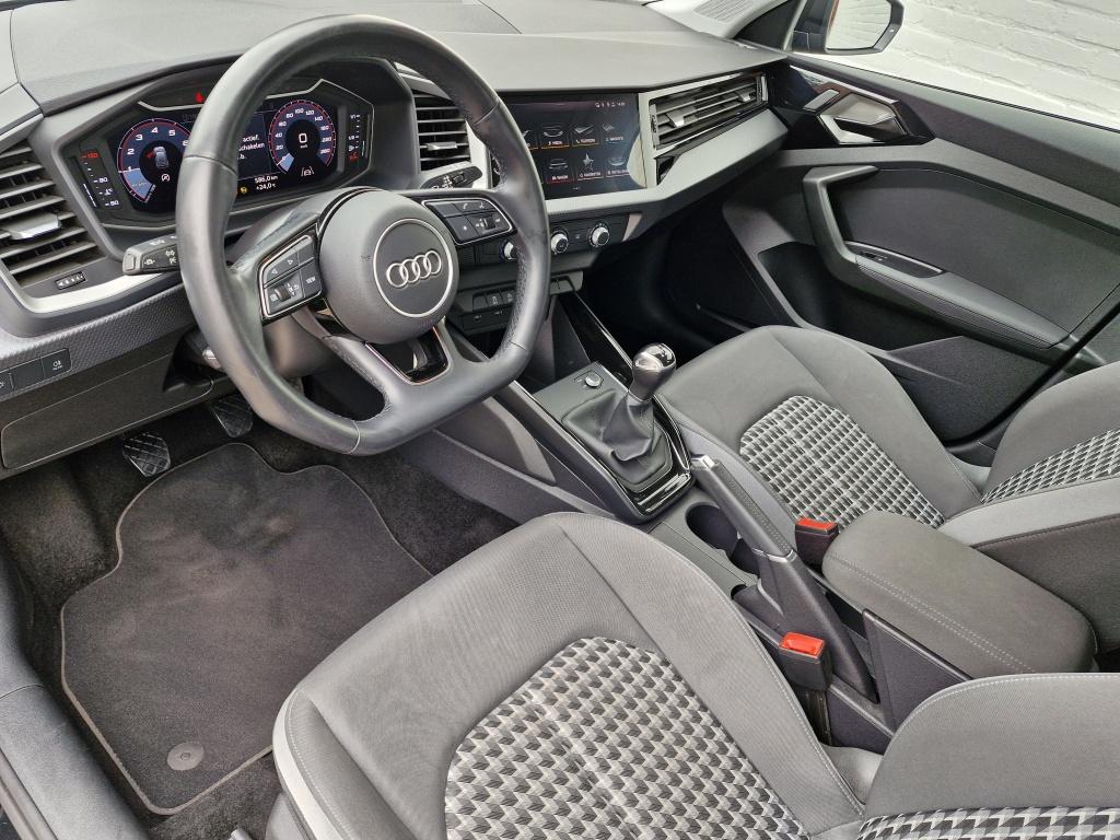 Audi A1 Sportback 30 tfsi pro line | 110 pk | parkeersesoren v+a | lane ass