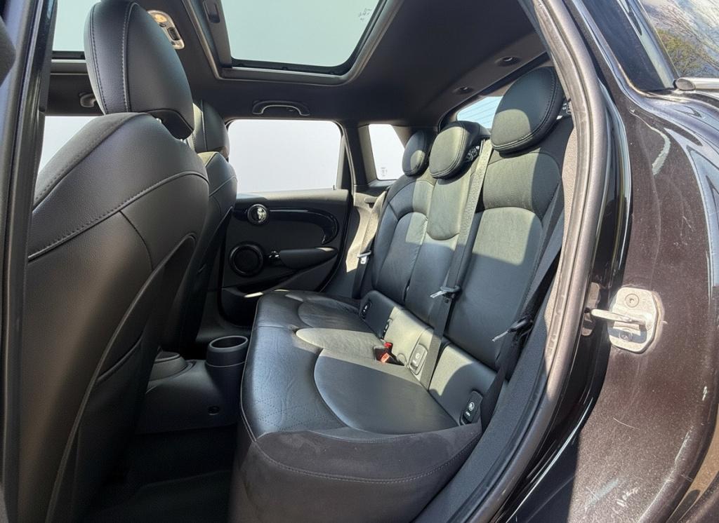 Mini Cooper mini 1.5 chili serious business