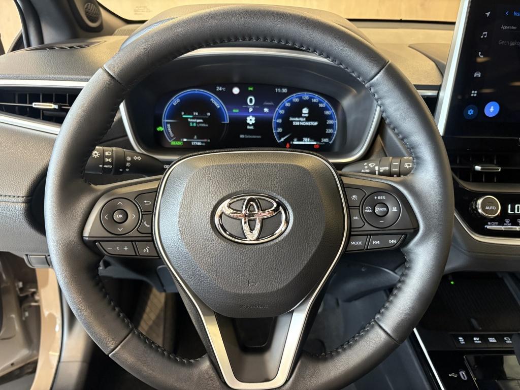 Toyota Corolla Cross hybrid 180 executive | demo | leder |