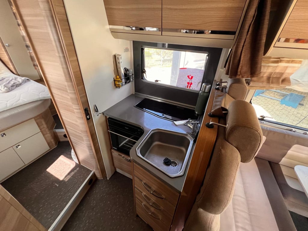 Adria Onbekend matrix m 670 sc edition50