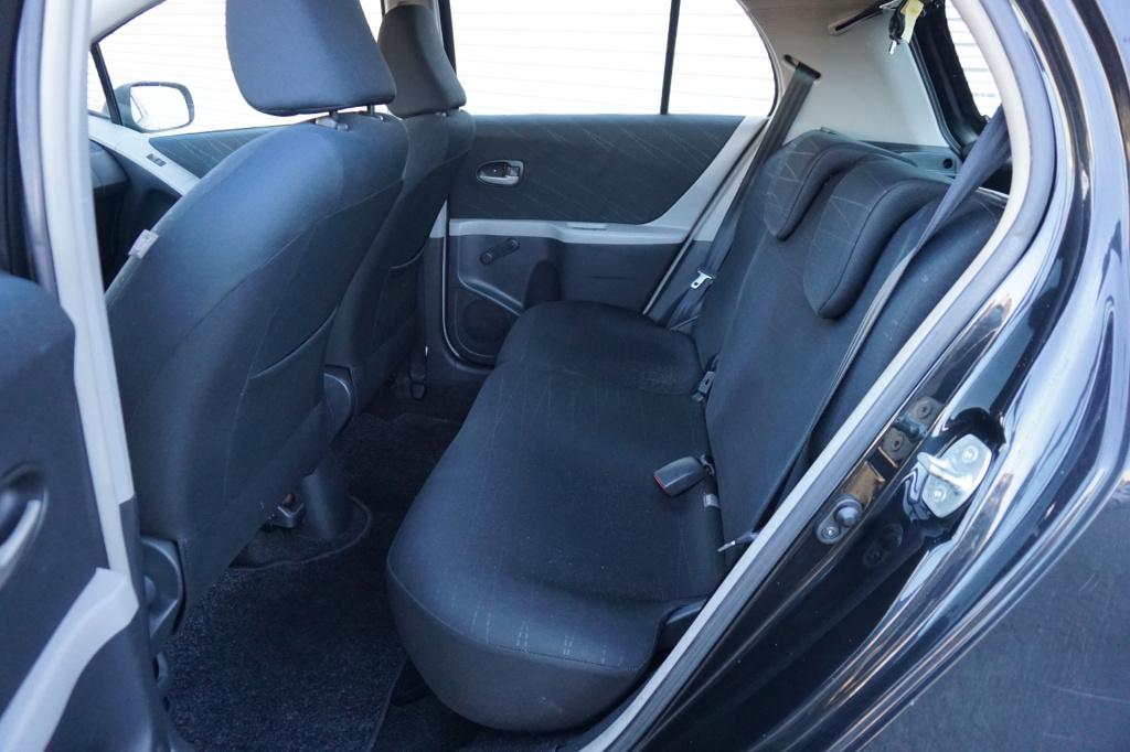 Toyota Yaris 1.3 vvti sol airco / elektr. ramen / parkeersens.