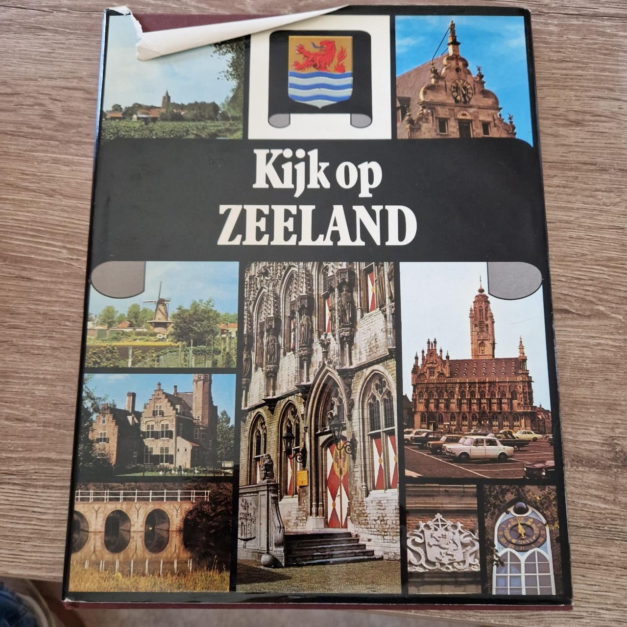 Verzameling boeken over schouwen-duiveland en Zeeland
