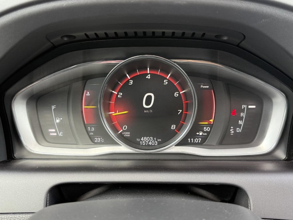 Volvo XC60 t5 245pk aut6 polar+ luxury| panodak| trekhaak| standkachel| ca