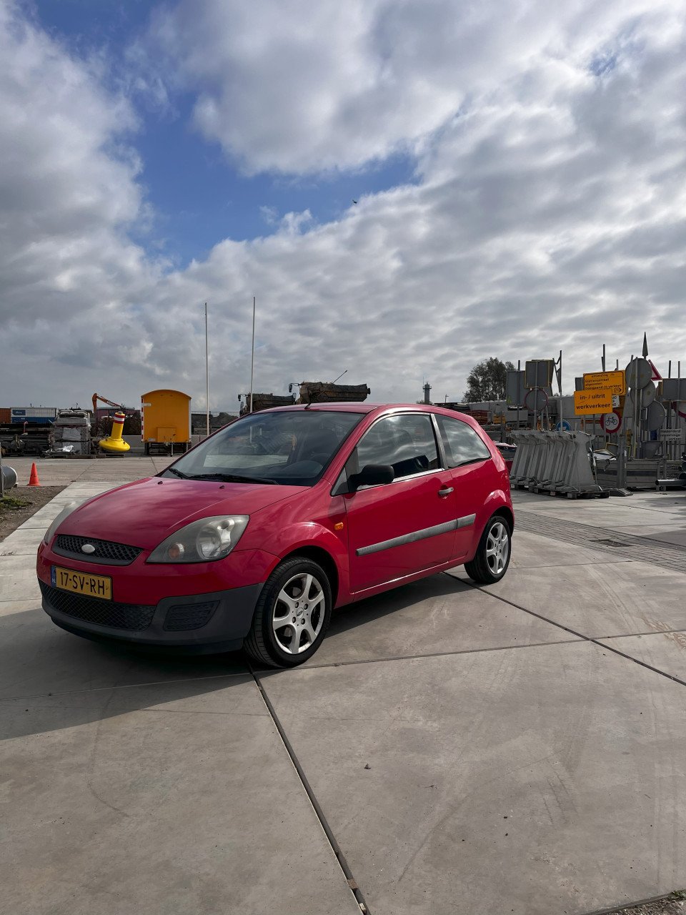 Ford Fiesta 1.3 8V 3DR 2006 Rood