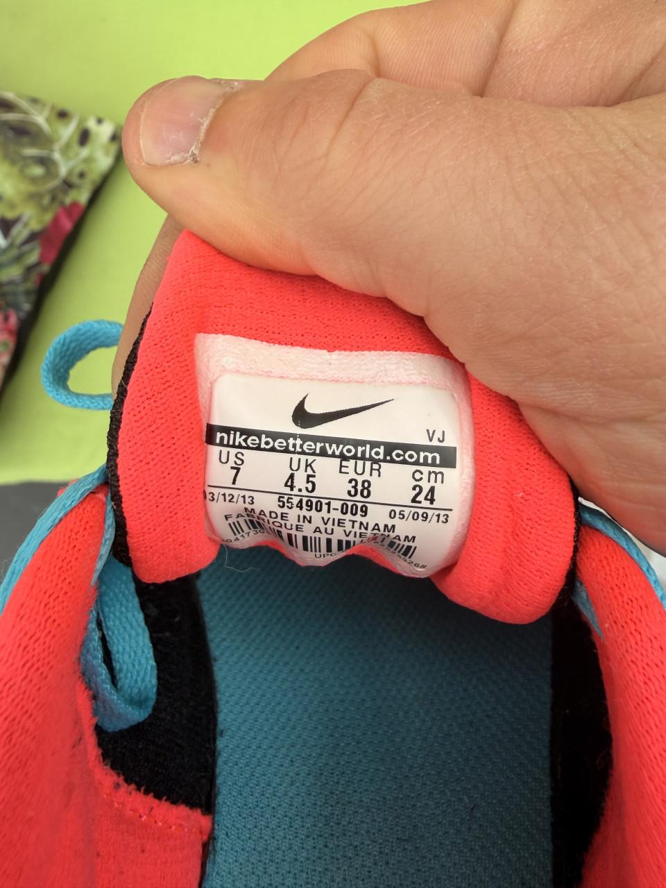 Nike sneakers maat 38