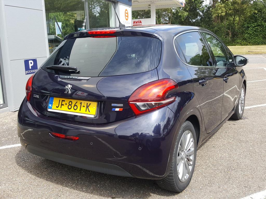 Peugeot 208 allure 1.2 pt-110pk 5d kleurnavigatie applecarplay&androidauto 