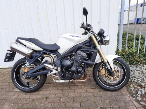 Triumph Street Triple 675 uit 2010
