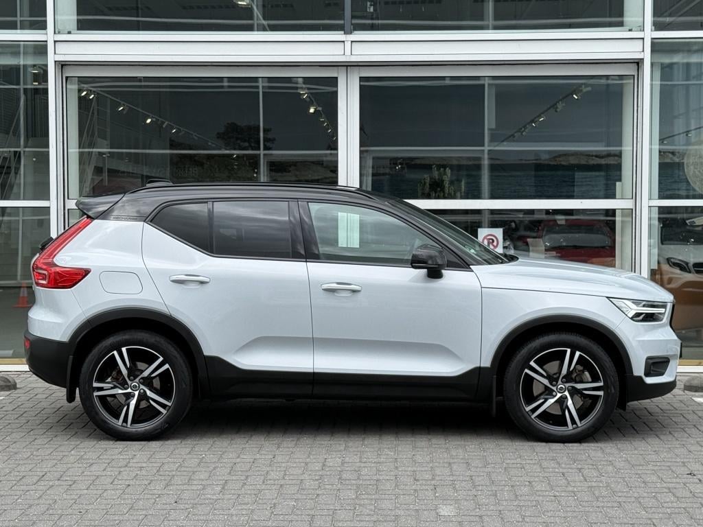 Volvo XC40 t5 262pk recharge r-design| adap.cruise| trekhaak| camera| keyle