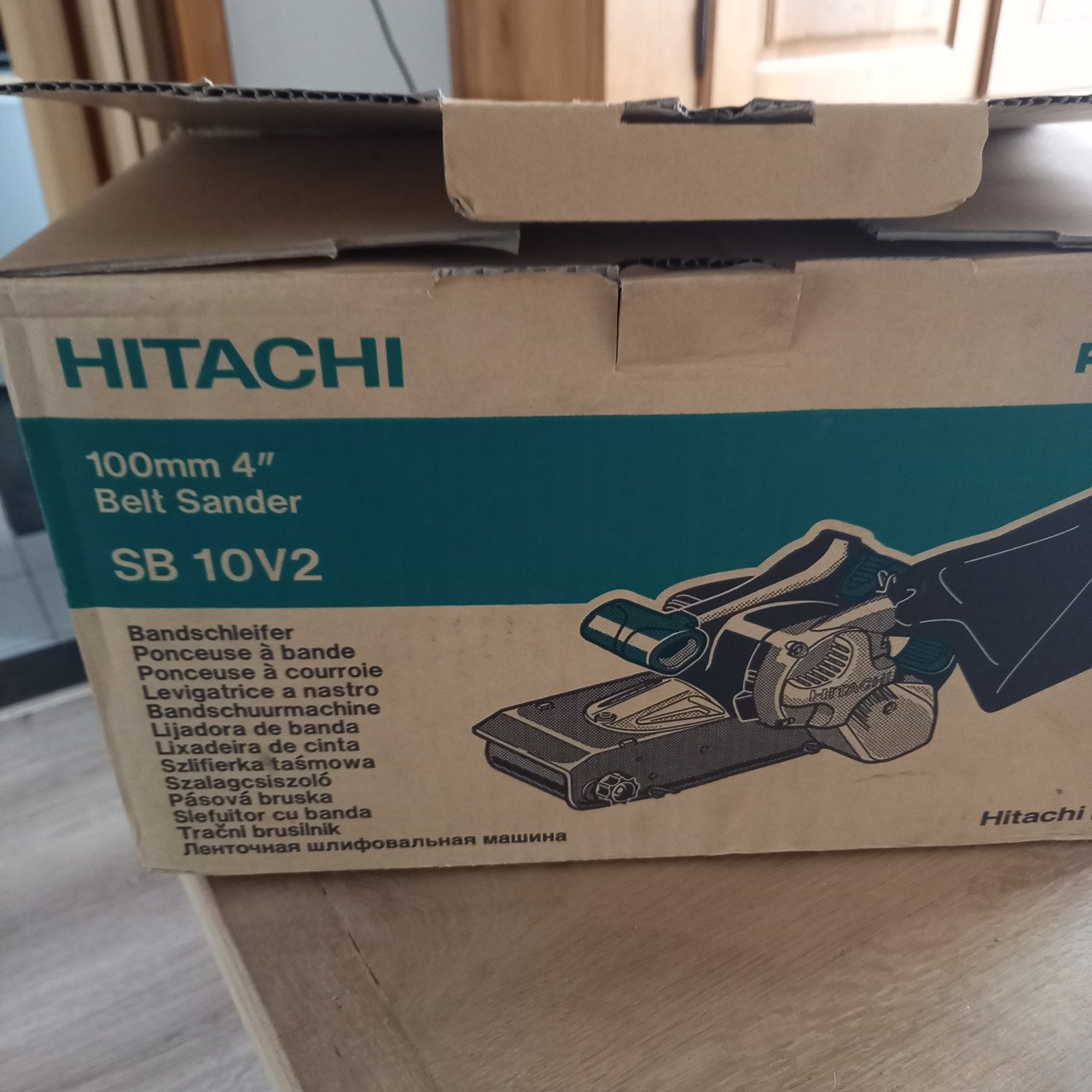 Nieuwe bandschuurmachine hitachi