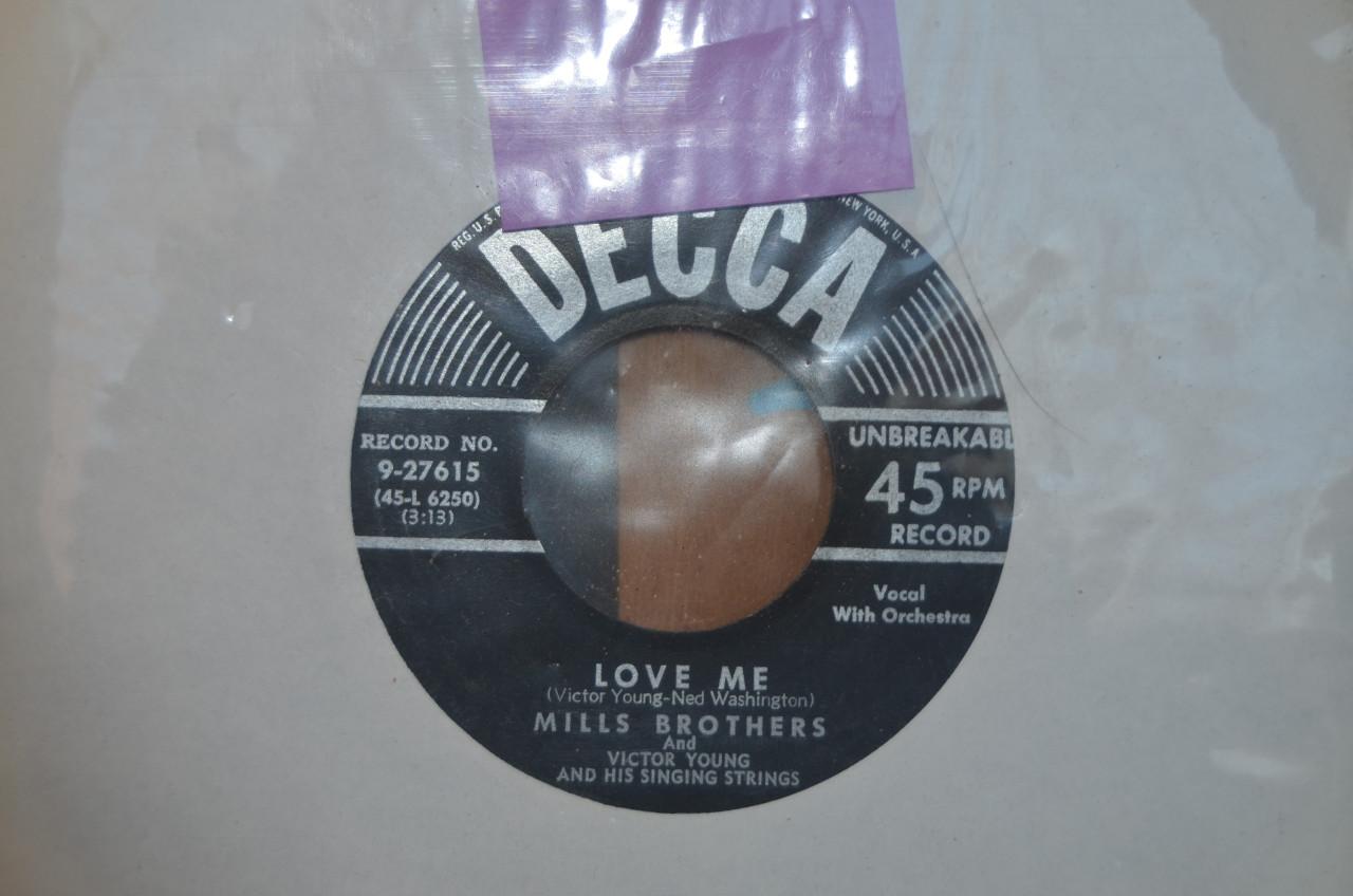 Diverse singles 'The Mills Brothers'