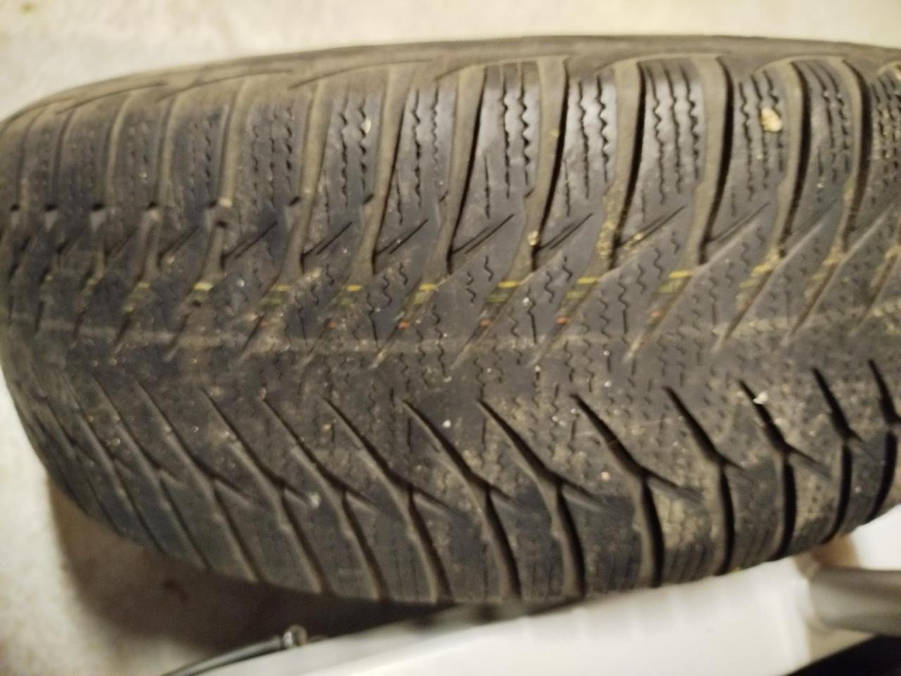 4 winterbanden met velg 16 inch. VW