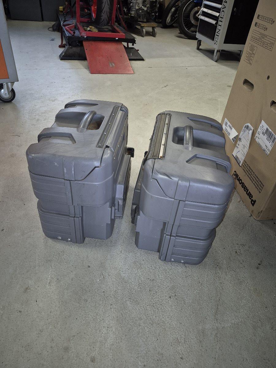 10.000 Nieuwe en gebruikte motor onderdelen