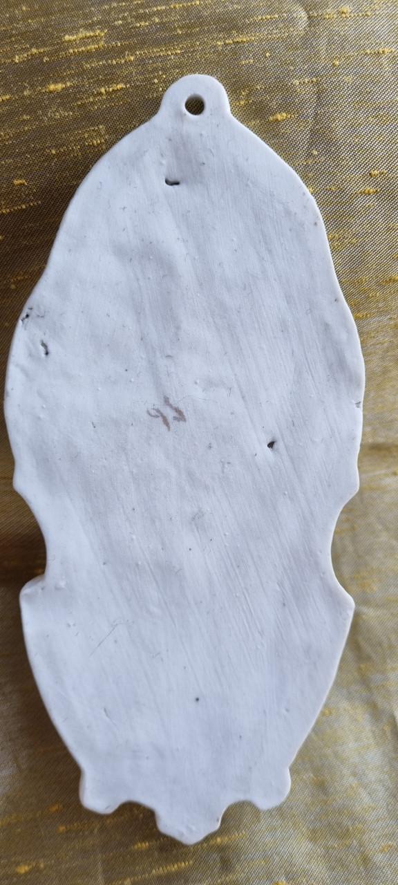 Wijwaterbakje Antiek Maria, porselein, wit met goud