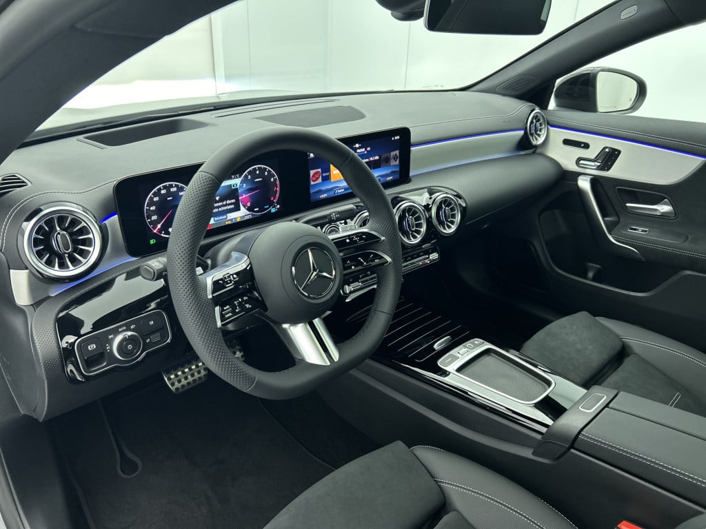 Mercedes-Benz Cla 180 business solution amg | amg line plus pakket | antidi