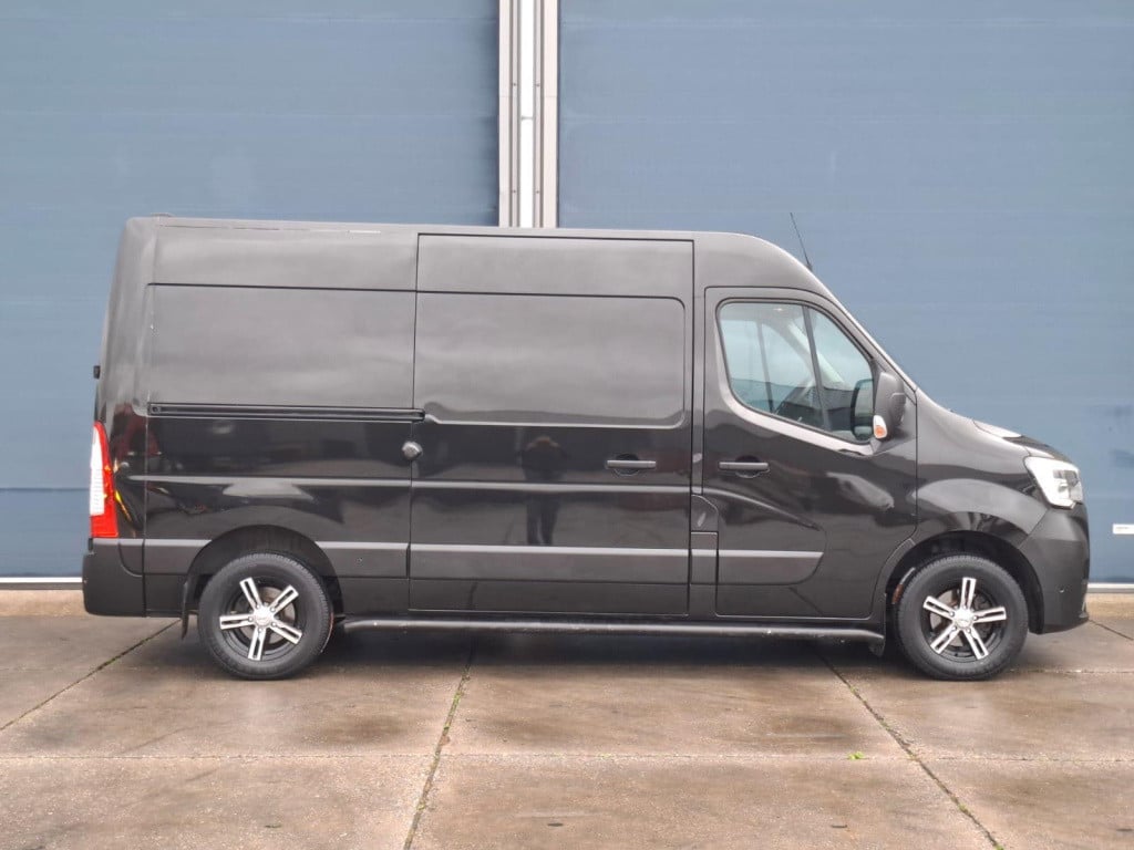 Renault Master t35 2.3 dci 180 l2h2 energy airco / cruise controle / camera