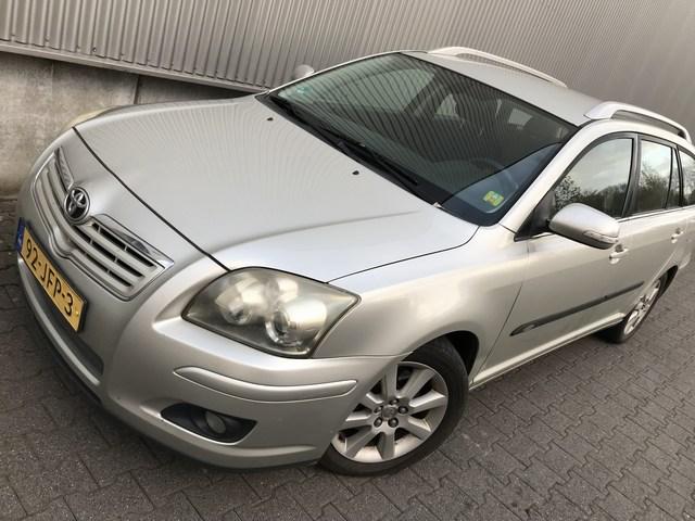 Toyota Avensis wagon 2.0 d-4d luna business clima | navi | cruise | trekhaa