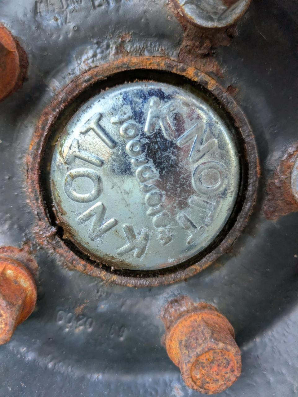 Kanteltrailer (Pega 600/300) met nieuwe onderdelen (o.a. Knott-as)