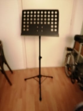 TE KOOP : LESSENAAR  15 euro