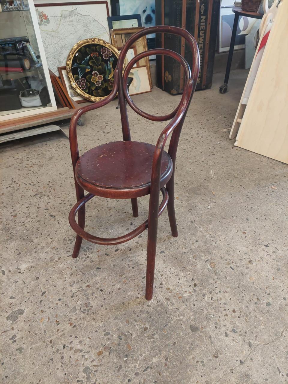 Thonet antieke kinderstoel