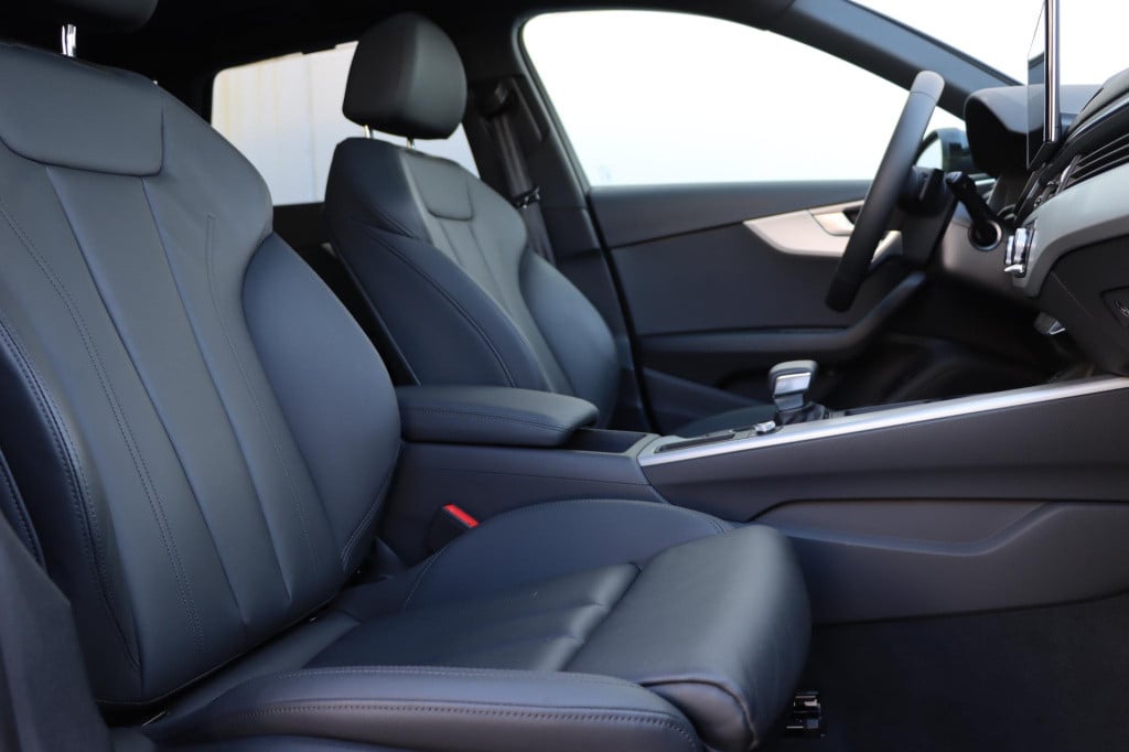 Audi A4 avant 35 tfsi s edition