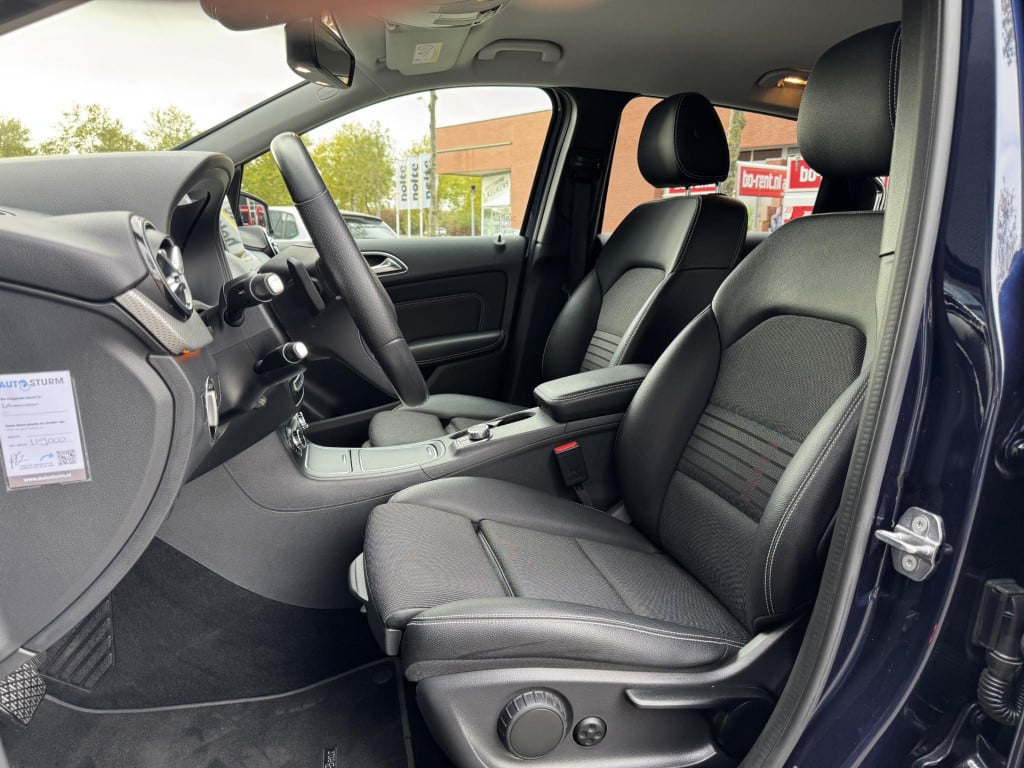Mercedes-Benz B-Klasse 200 ambition automaat, nl-auto trekhaak uitklapbaar!