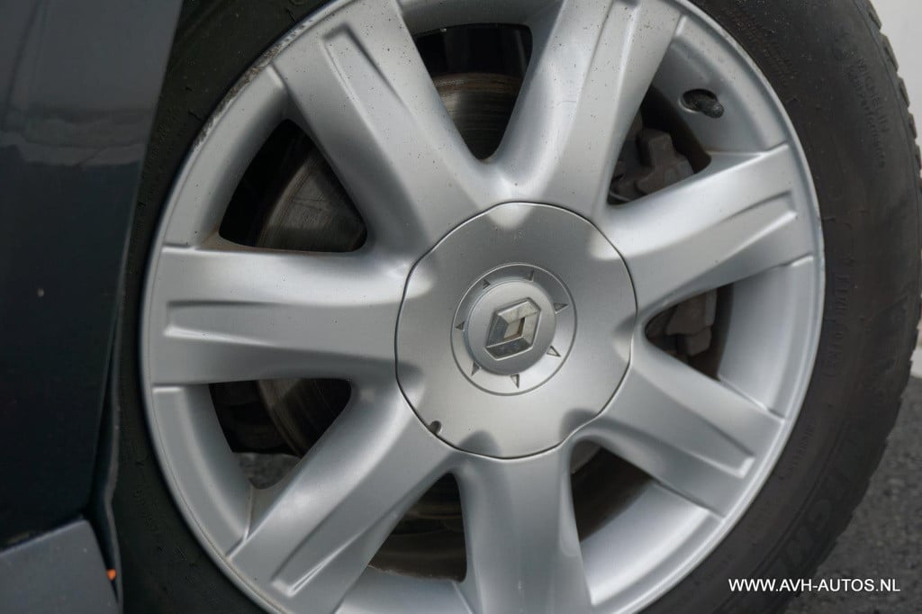Renault Laguna estate 2.0 16v sélection business