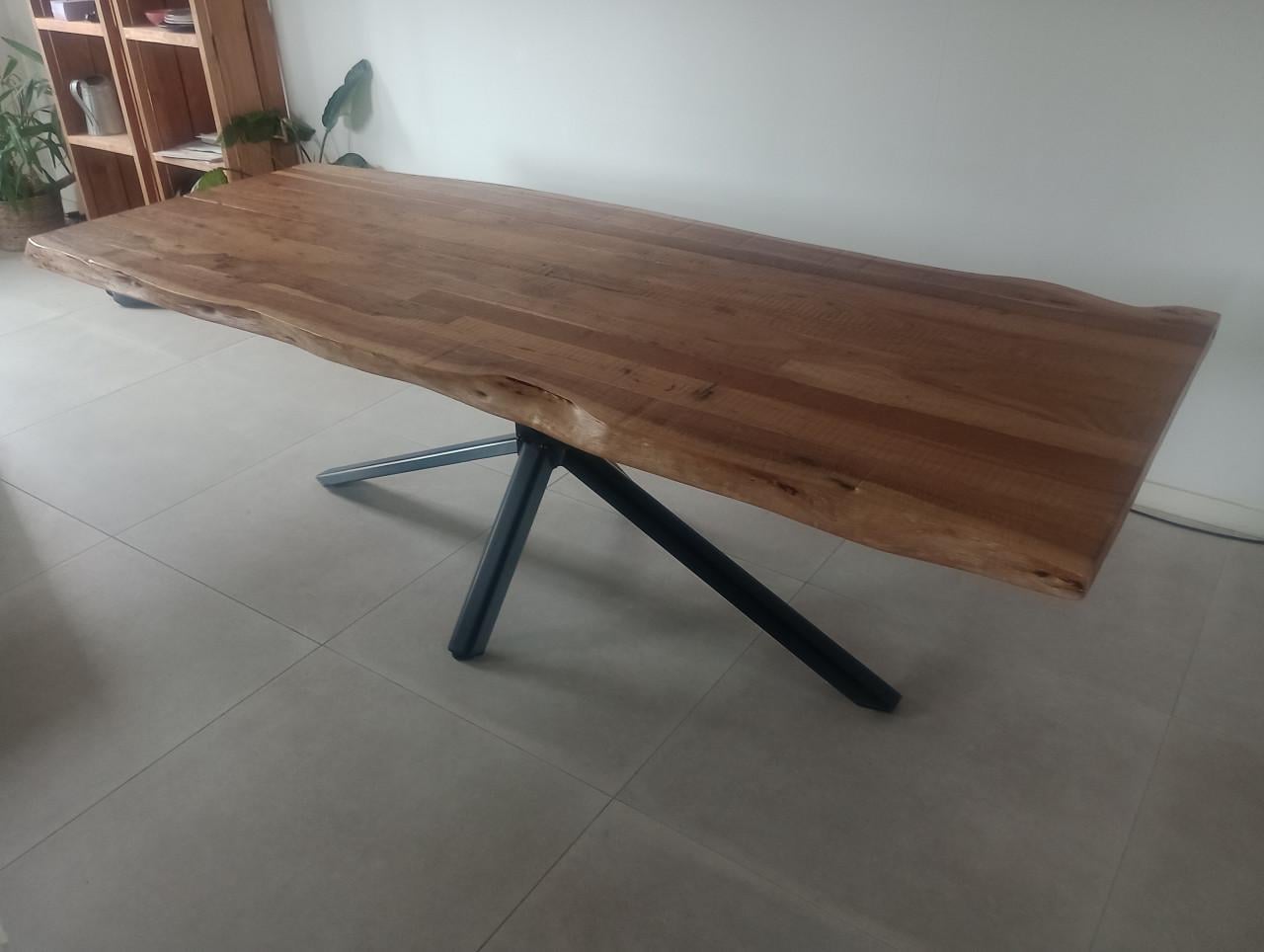 Boomstam eettafel massief hout 240x95/100