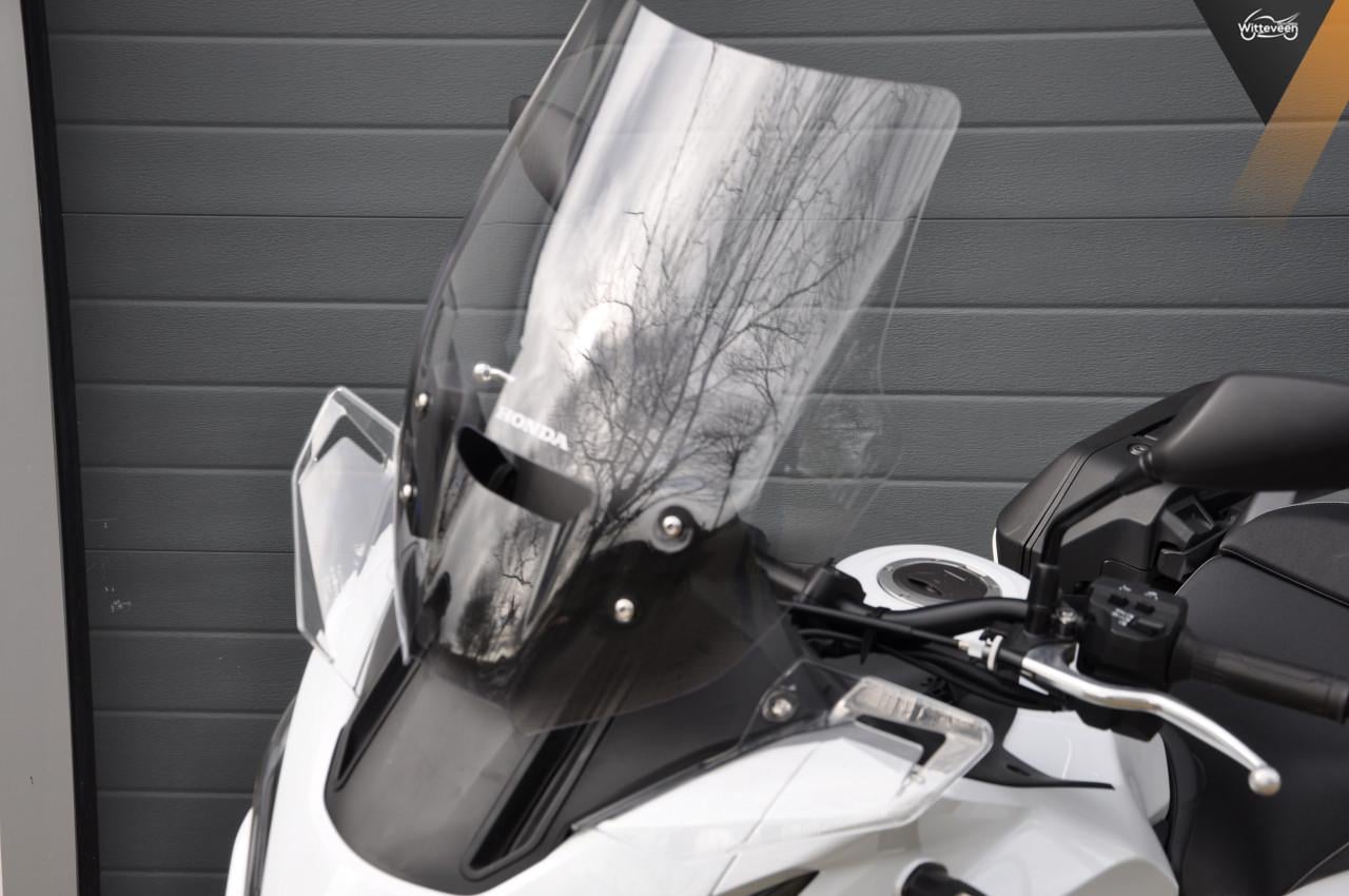 Honda NT1100 zeer compleer 13300 kms BTW motor