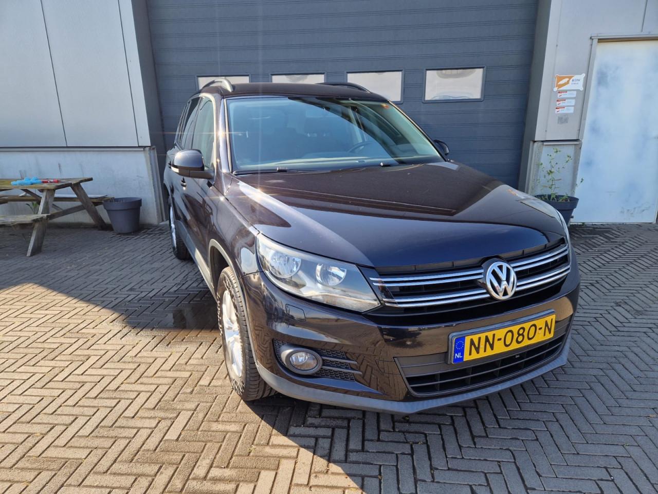 TE KOOP VOLKSWAGEN TIGUAN 1.4 TSI R-LINE EURO 5 MET TREKHAAK