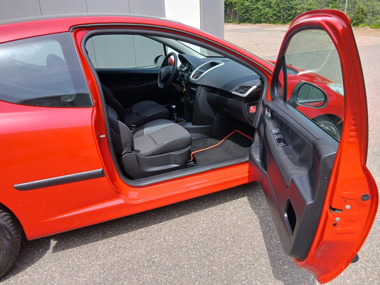 Peugeot 207 1.4 VTi Access