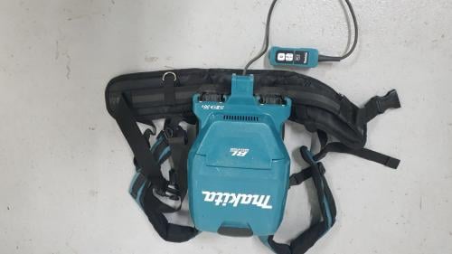 Makita stofzuiger (body) DVC260