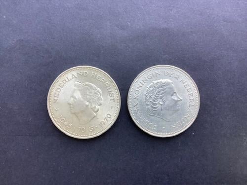 Juliana 10 gulden zilver , 2 stuks.