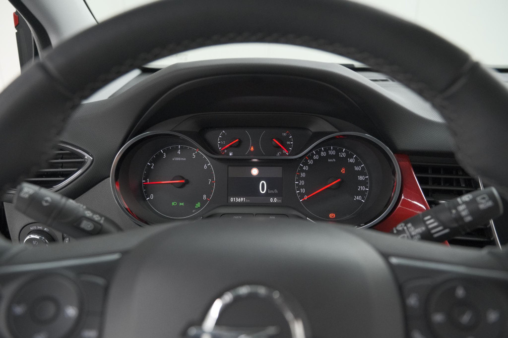 Opel Crossland X turbo 130 level 4 | camera | dodehoekdetectie | navigatie 