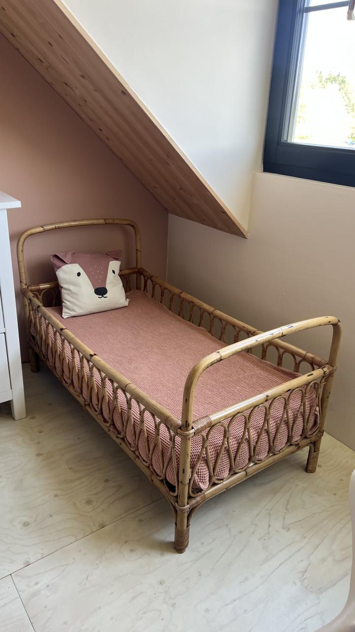 Vintage Peuter/kleuterbed bamboe